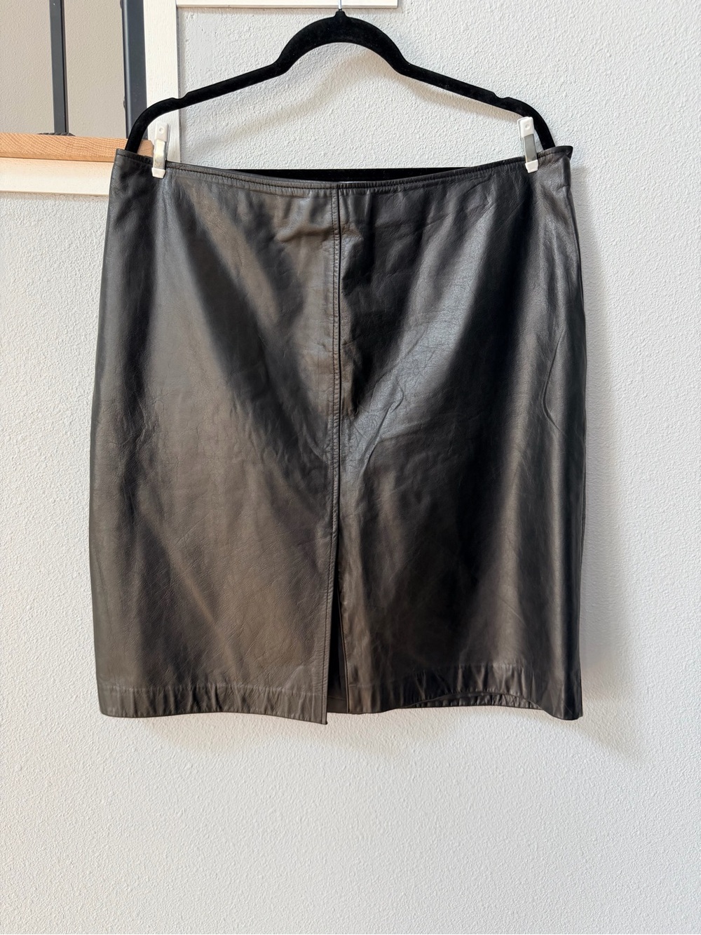 Nine West Black Genuine Leather Pencil Skirt Size 16 Knee Length Lined